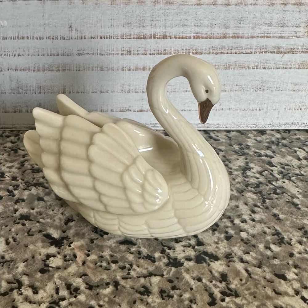 Lenox Vintage Swan Card Holder or Cake Topper - Picture 2 of 3